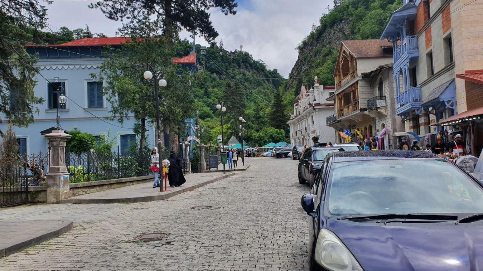 Alongside Park Borjomi Hotel Exterior foto
